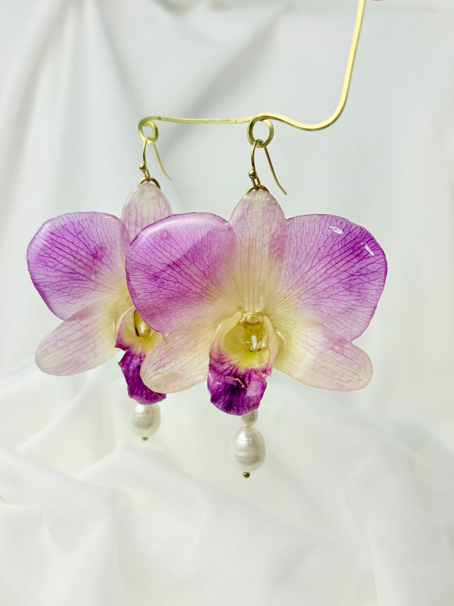 Lila Orchideen Perlen Ohrringe