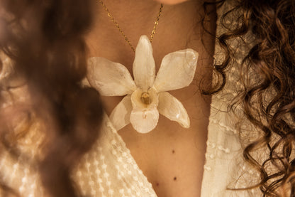 Große Weiße Orchideen Kette