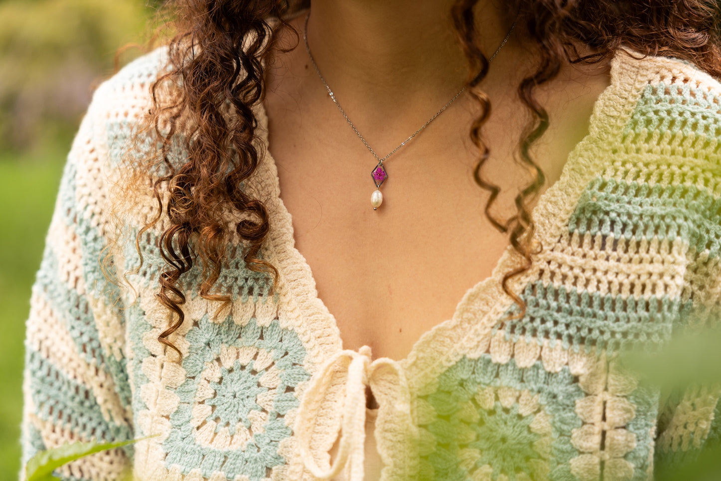 Einfache Spirea Drop Kette