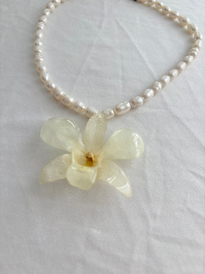 Perlen Orchideen Kette