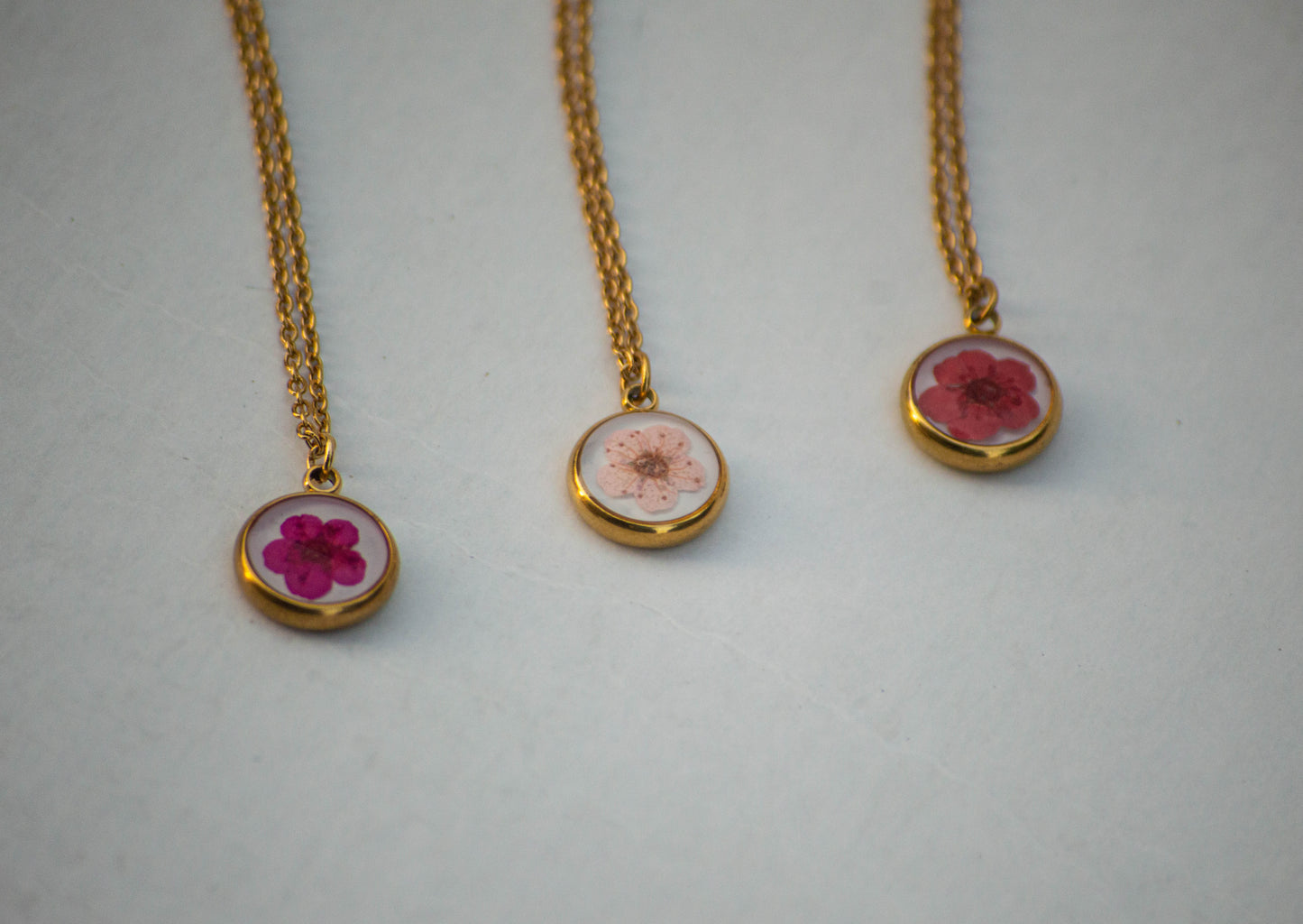 Dainty Flower Necklace (color variations)
